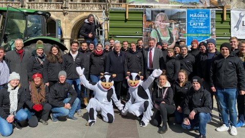 Teilnehmer Herrschinger GK auf dem Marienplatz