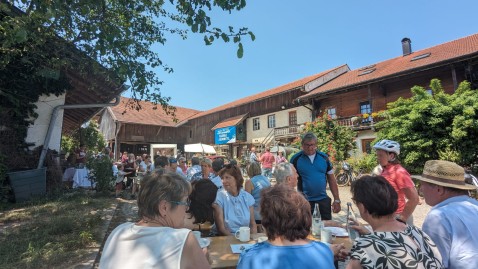 Besucher auf dem Stroblberg