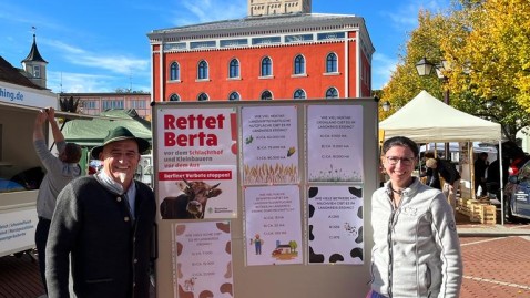 Ralf Huber und Irmgard Posch am Schrannenplatz