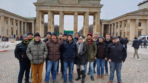 Personengruppe vor Brandburger Tor