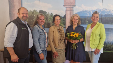 von links, Kreisobmann Josef Andres , Carolin Eisenreich neue Fachberaterin, Kreisbäuerin Katharina Kern, Marie-Helen Rieke und Silvia Sachse Assistenz 