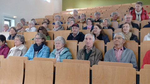 Im Hörsaal der Klinik
