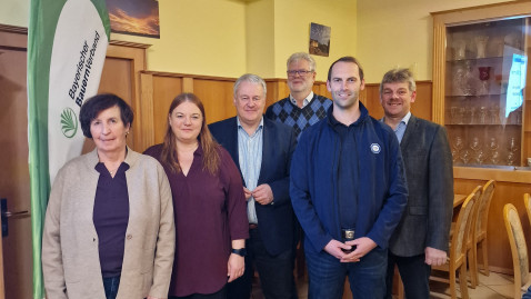 (v.l.): Kreisbäuerin Erika Loos, die neue BBV-Geschäftsführerin Yvonne Stolpmann, Landrat Richard Reisinger, Leiter AELF Amberg-Neumarkt Harald Gebhardt, Sachverständiger Jürgen Schanderl, Kreisobmann Peter Beer	     Foto: BBV