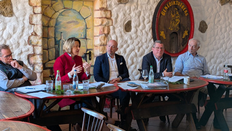 Austausch mit Politik 