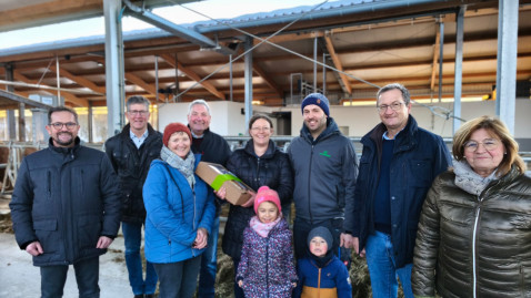 Vertreter des BBVs und der Landwirtschaft beim Stallpressegespräch in Hengersberg