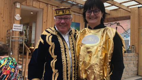 Rosenmontag mit den ausgeschiedenen Ortsbäuerinnen - Kreisbäuerin Sabine Asum und der ehemalige BBV Geschäftsführer Wolfgang Gutmann 