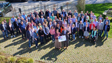 Ehrenamtliche des BBV in Gruppe mit dem Claim "mitmachen.mitgestalten.mitdir!