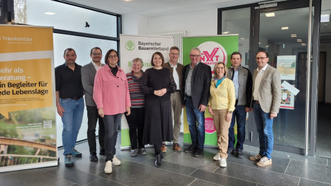 Mitglieder der Kreisvorstandschaft mit Frau Dr. Carolin Wagner MdB