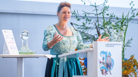 Bayerische Sprachwurzel für Landesbäuerin Singer