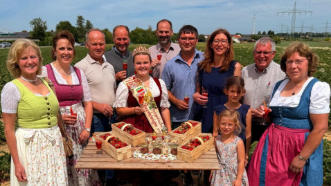 Kreisverband Altötting eröffnet die Erdbeersaison 2026