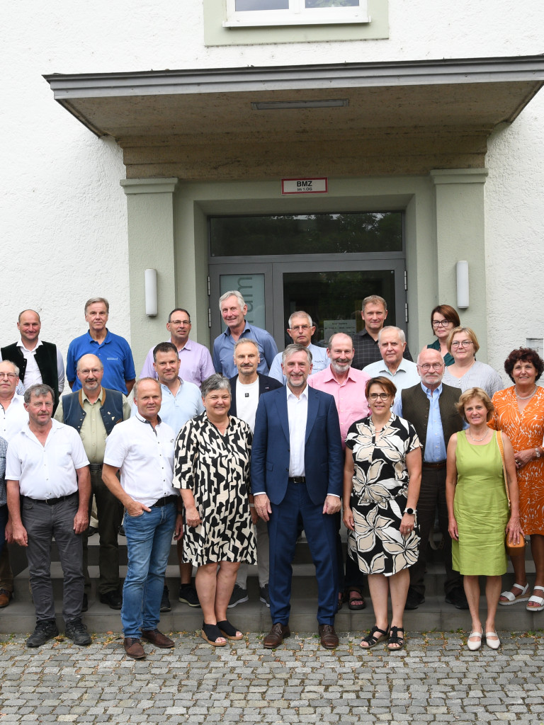Gruppenfoto mit Präsident Felßner