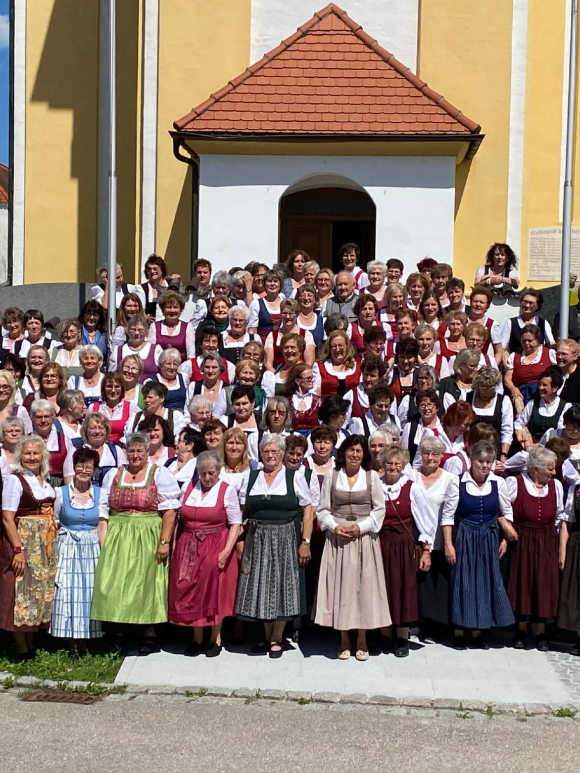 Gruppenbild Treffen Landfrauenchor Niederbayern