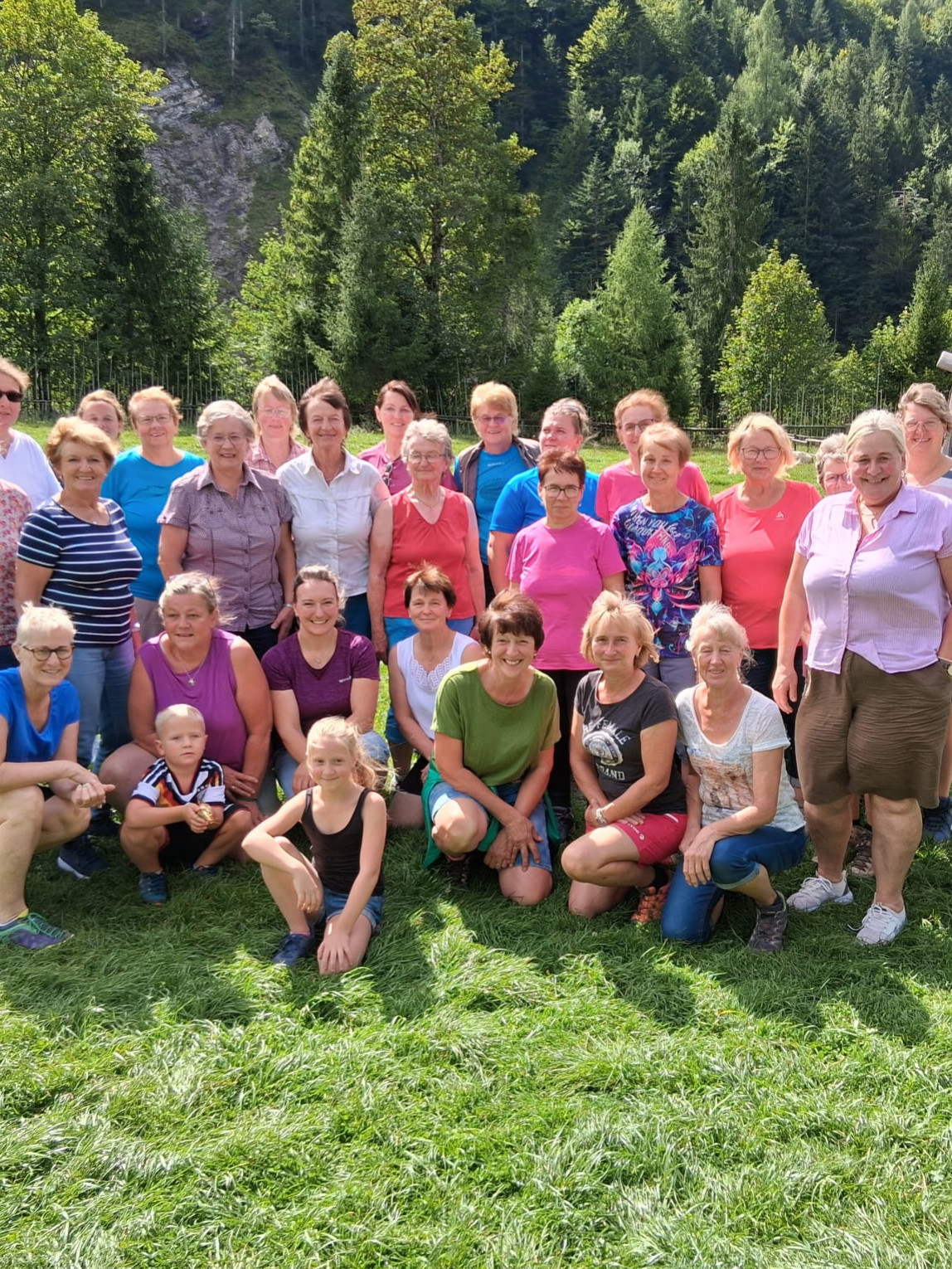 Ausflug der Bäuerinnen des Kreisverbands Traunstein auf die Schwarzachenalm