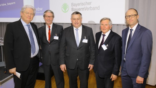 Die Diskussionsrunde zu "Wir feiern Bayern" im Haus der bayerischen Wirtschaft der vbw