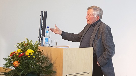 Alois Glück am Podium im Haus der bayerischen Landwirtschaft in Herrsching