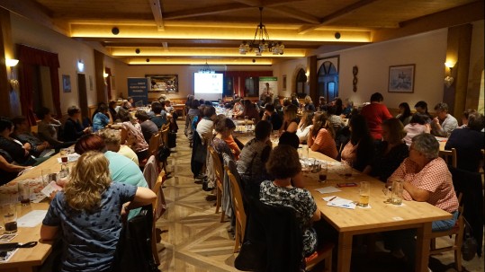 Blick in den Saal bei der Herbst-Arbeitstagung der Ortsbäuerinnen