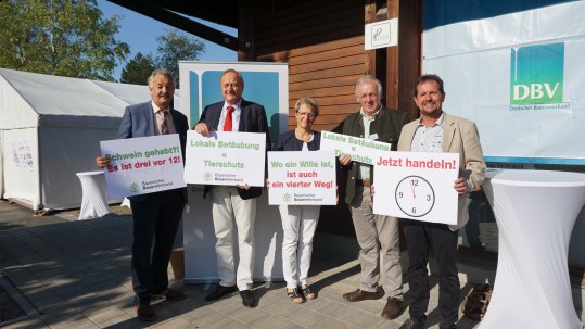 Niederbayerische Landwirte beim Veredelungstag