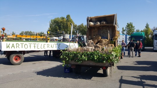 Bild Umzugswagen Erntedankumzug Bad Windsheim