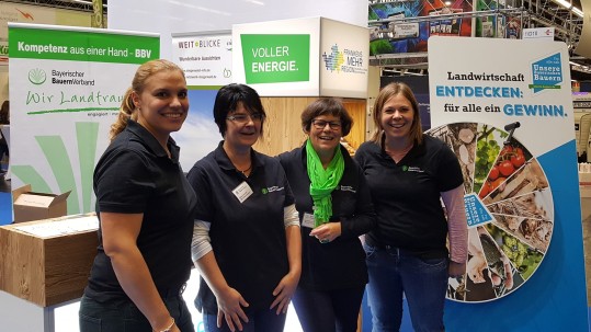 Consumenta 2018 Gruppenbild Damen Kreisvorstandschaft Landfrauen NEA-BW