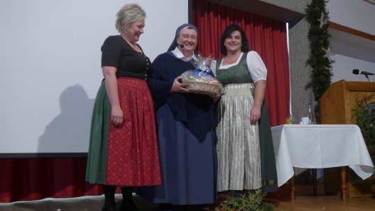 Schwester Teresa bei den Landfrauen Schwester Teresa in Waging