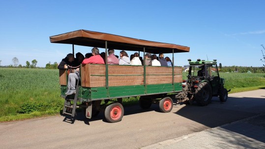 Ortsbäuerinnen-Ausflug Kutschfahrt im Ries