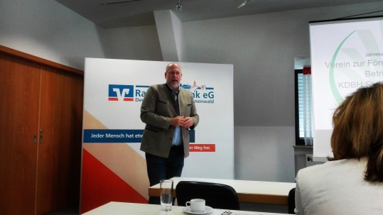 Herr Kürschner gibt einen Überblick über das Jahr 2018 Herr Kürschner, Geschäftsführer der Katholischen Dorf und Betriebshilfe gibt einen kurzen Überblick über das Jahr 2018