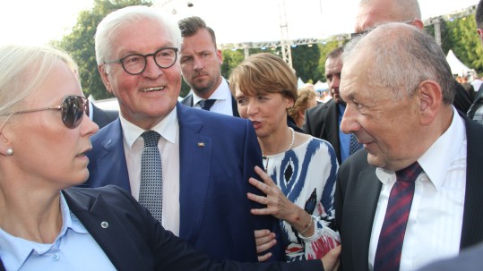 KOM Bayer und Steinmeier