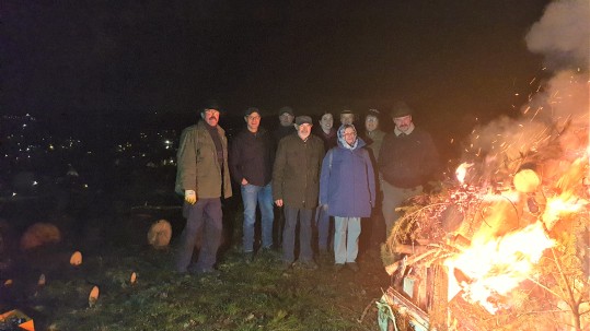 Mahnfeuer mit Landwirten