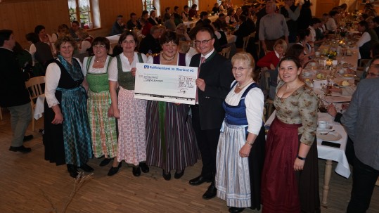 Spendenübergabe an Dorfhelferinnen Spendenübergabe an Dorfhelferinnen