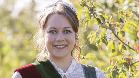 Dachauer Apfelkönigin Sophie Dachauer Apfelkönigin Sophie