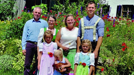 Familie Schmid aus Huglfing im Landkreis Weilheim-Schongau ist Gewinner im Bereich Öffentlichkeitsarbeit