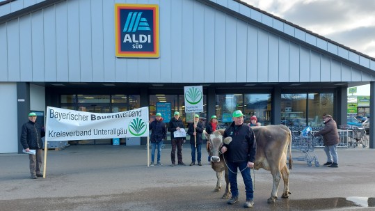 Bauernprotest vor Aldi