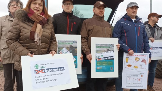 Demonstranten vor dem ALDI Hammelburg #Haltungswechsel_4