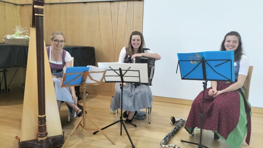 Maifeier der Landfrauen Die Musikerinnen der "Herz - auf Musi"