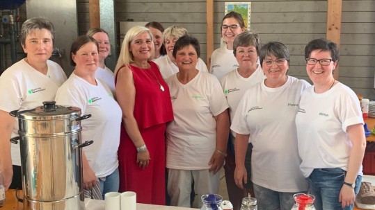 Landfrauengruppe mit Staatsministerin Melanie Huml