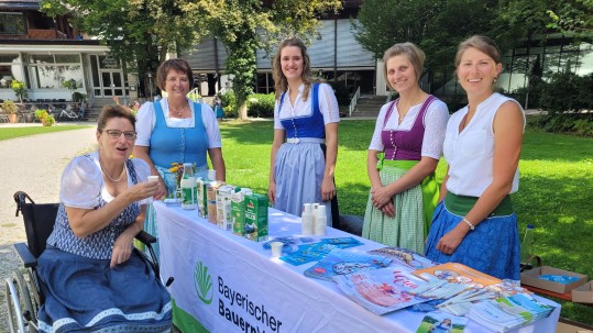 Infostand bei Frauen im Park