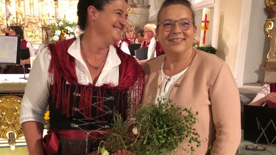 neue Dirigentin Engelberta Seif und Stellv. KB Sabine Stenzel