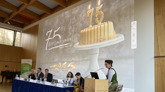 Auftakt 75 Jahre Landfrauen im BBV Auftakt 75 Jahre Landfrauen im BBV