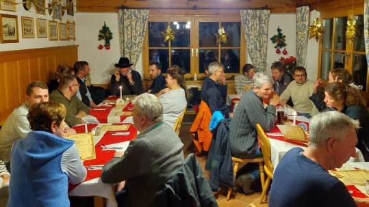Fackelwanderung Ausklang im Hanneslabauer