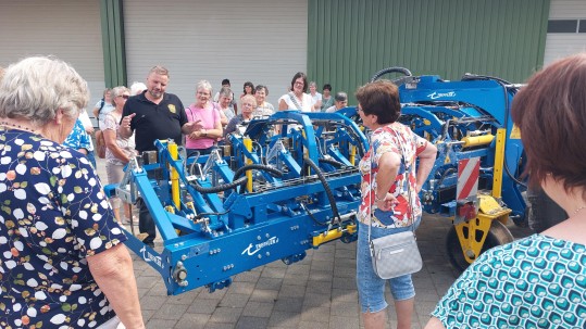 Informationen von Familie Hiermeier wie sich auf den Anbau von Ölpflanzen spezialisiert hat