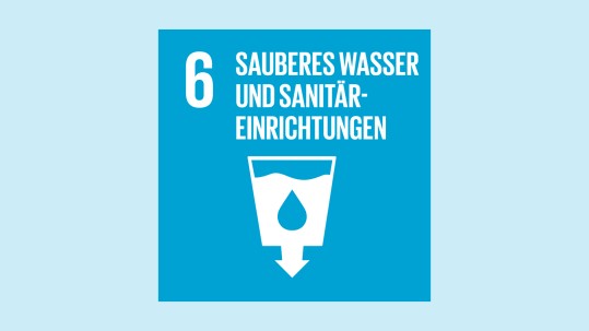 Sauberes Wasser und Sanitätseinrichtungen