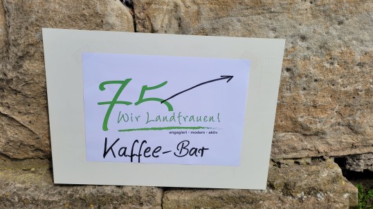 Zur Kaffeebar 75 Jahre Landfrauen-Jubiläum auf der Trimburg