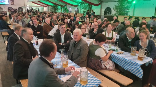 Kreisbauerntag mit Günther Felßner Kreisbauerntag im Festzelt Hohenfurch