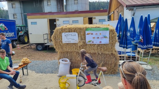 Getreidefahrrad Kinderattraktion