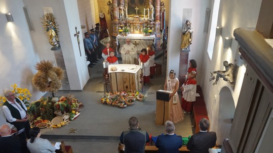 Gottesdienst in St. Peter und Paul Gottesdienst in Effelter