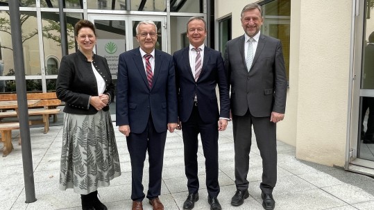 Gruppenbild Singer, Wimmer, von Butler und Felßner