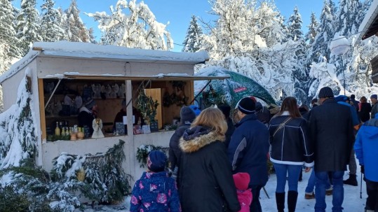 Landfrauen Bad Tölz-Wolfratshausen am Christkindlmarkt Glentleiten