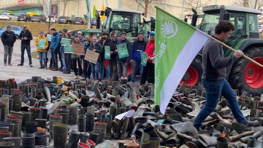 Warnweste mit Aufdruck ☀️Bauerndemo Demonstration ☀️ in Bayern -  Weitramsdorf