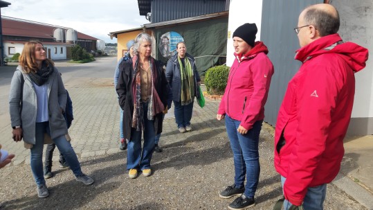 Austausch bei Betriebsbesichtigung