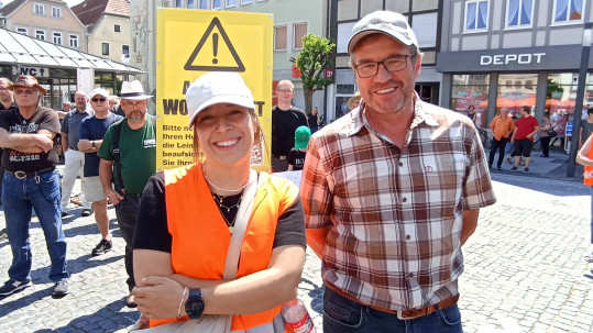 Teamassistentin Kathrin Benkert und stellv. Präsident Edgar Thomas